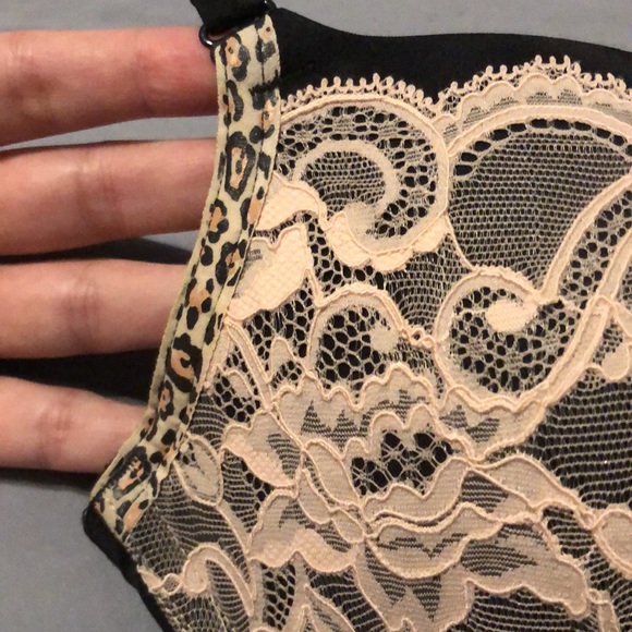 Black Very Sexy Push-Up with Light Pink Lace Overlay - Picture 5 of 5